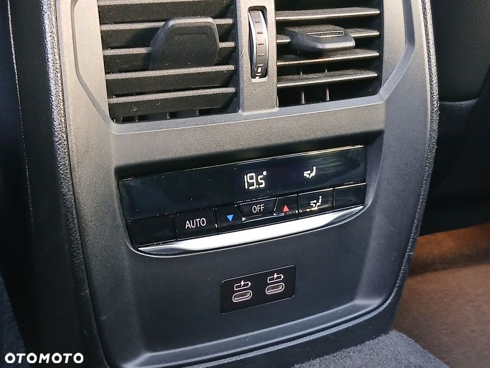 BMW Seria 3 320d MHEV Sport Line - 12