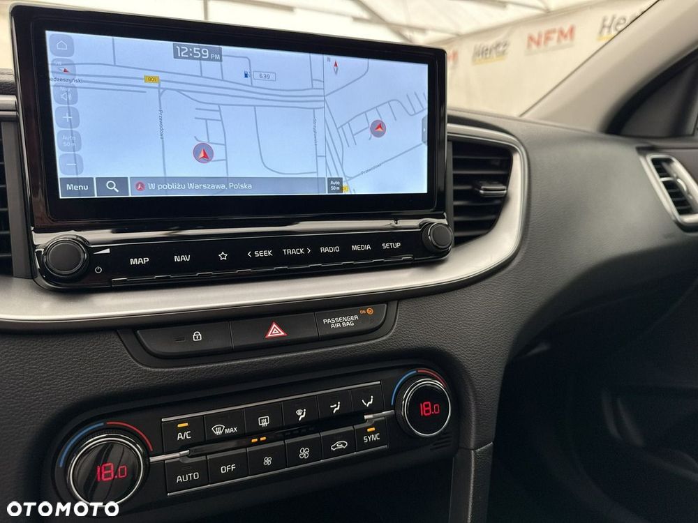 Kia Ceed - 27
