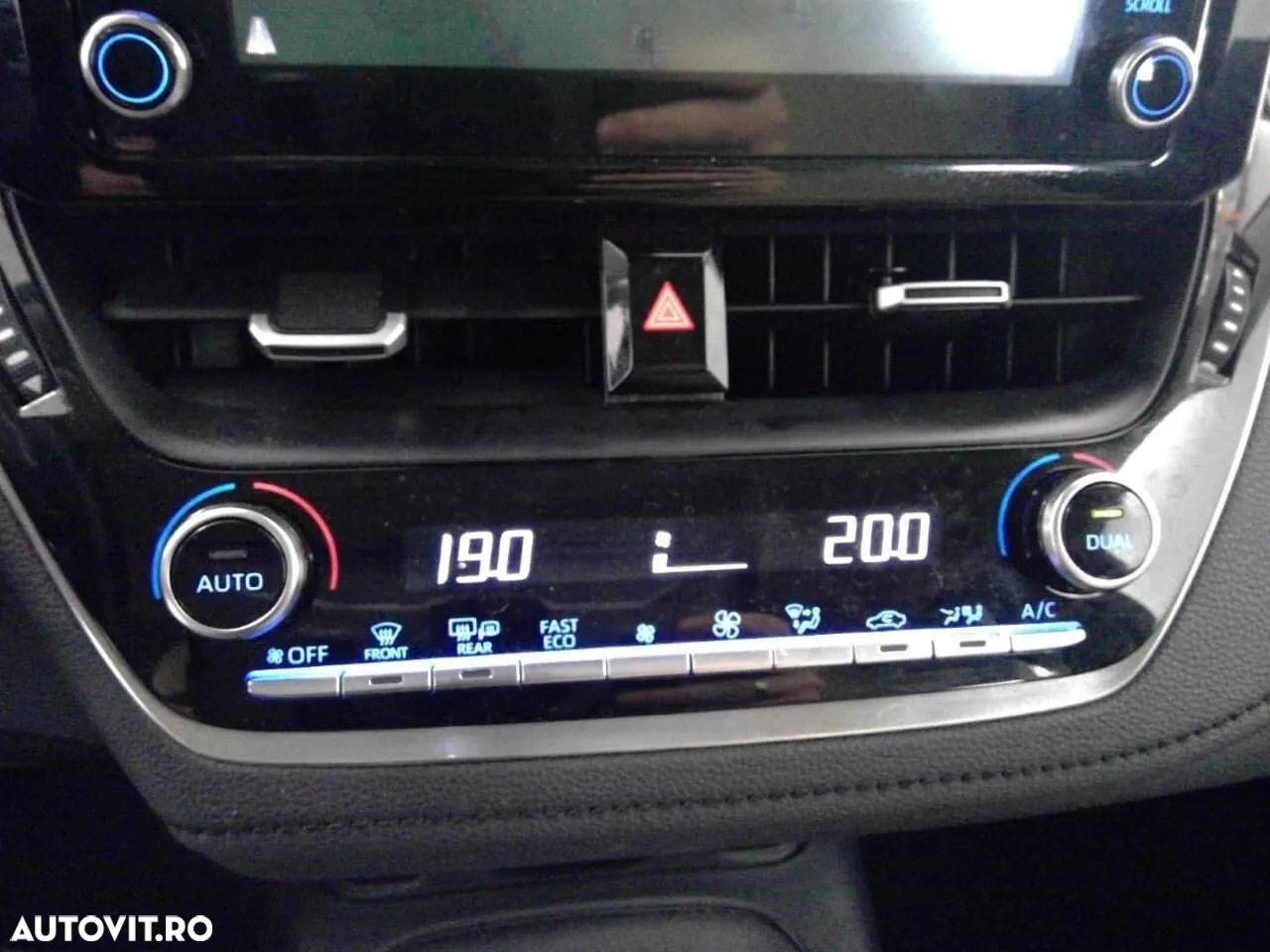 Toyota Corolla 1.8 HSD TS Exclusive - 10