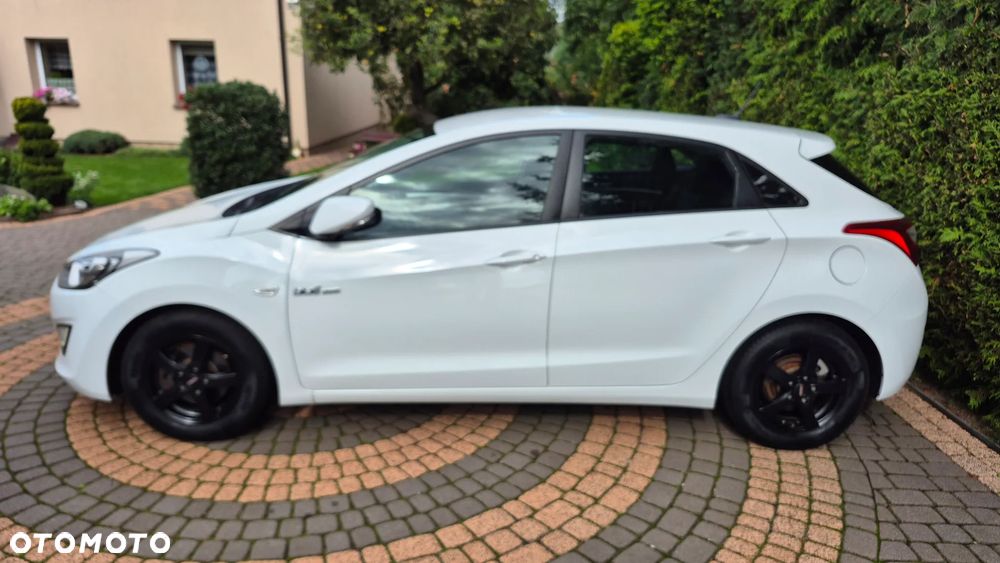 Hyundai i30 1.4 BlueDrive Comfort - 25