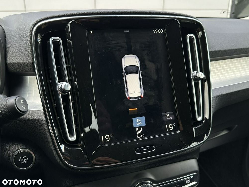 Volvo XC 40 - 31