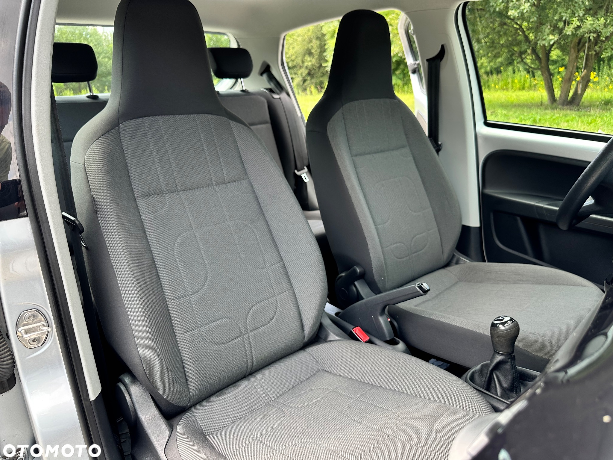 Volkswagen up! 1.0 high - 11