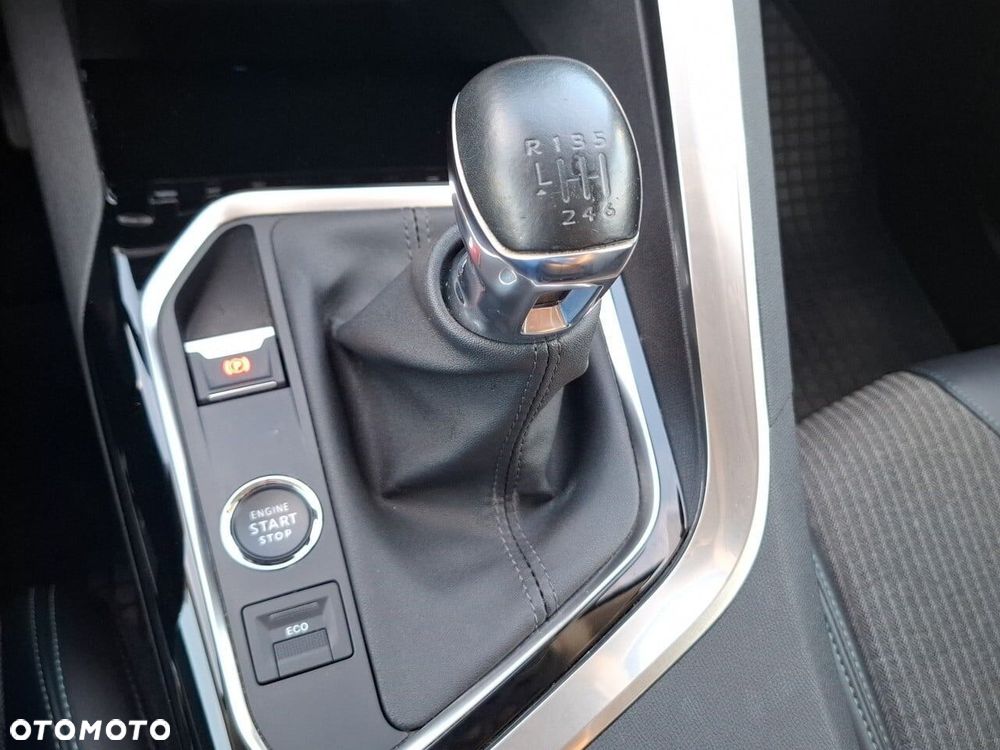 Peugeot 3008 1.2 PureTech Allure Pack S&S - 27