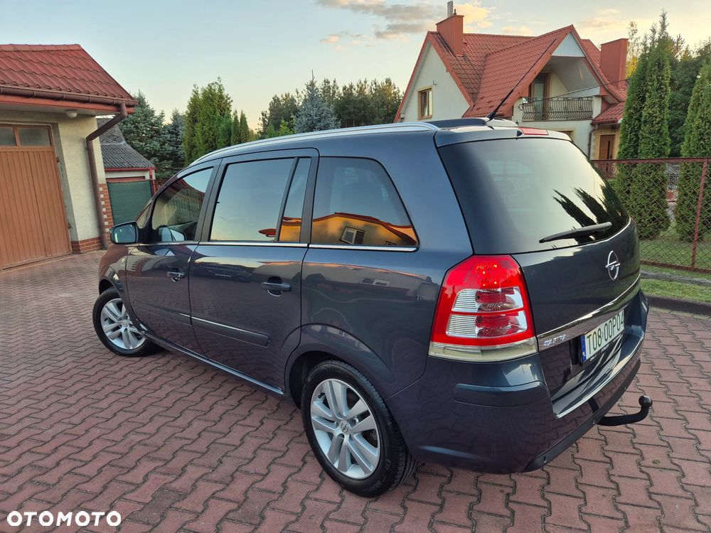 Opel Zafira - 2