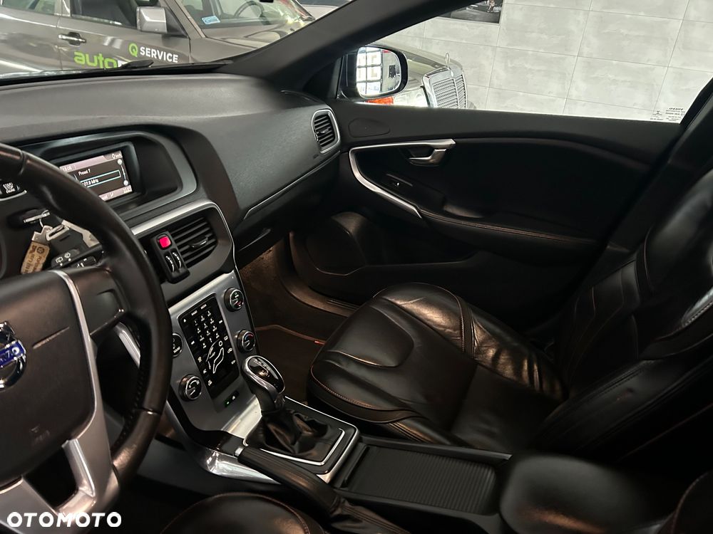 Volvo V40 D2 Drive-E Dynamic Edition - 13