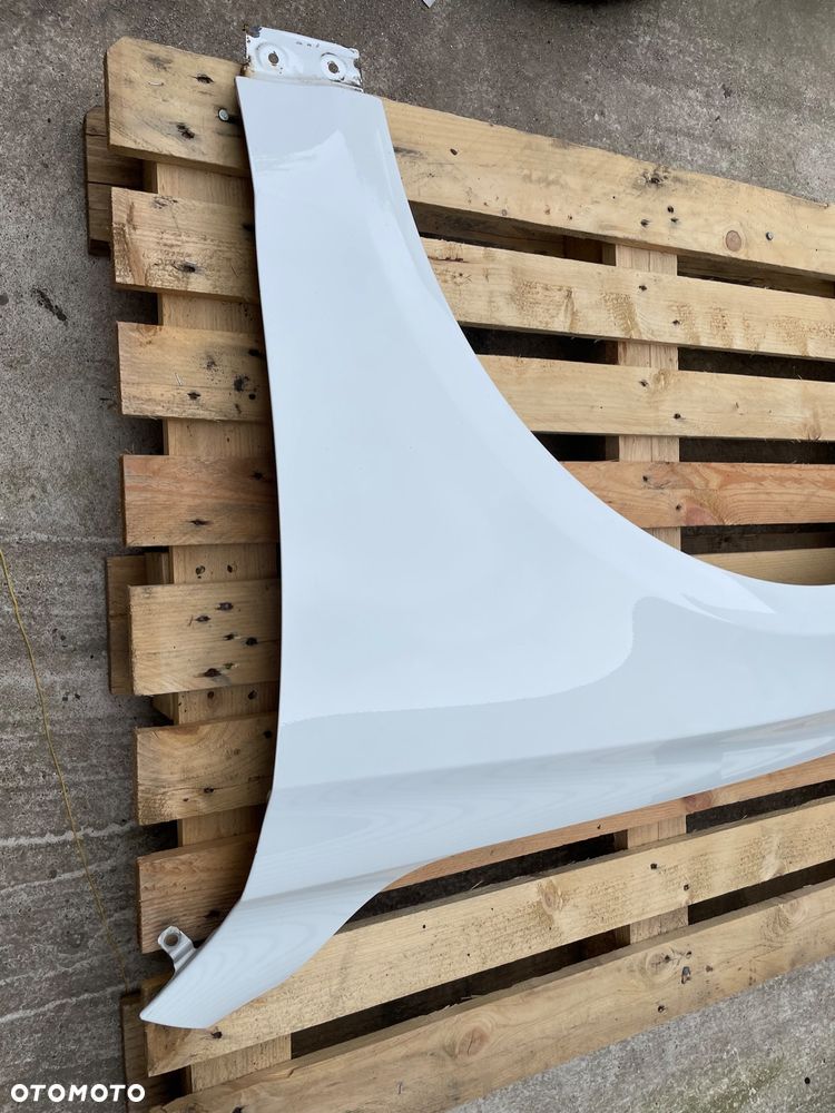 BŁOTNIK LEWY PRZÓD PRZEDNI AUDI Q5 I 8R0 BIAŁY - 16