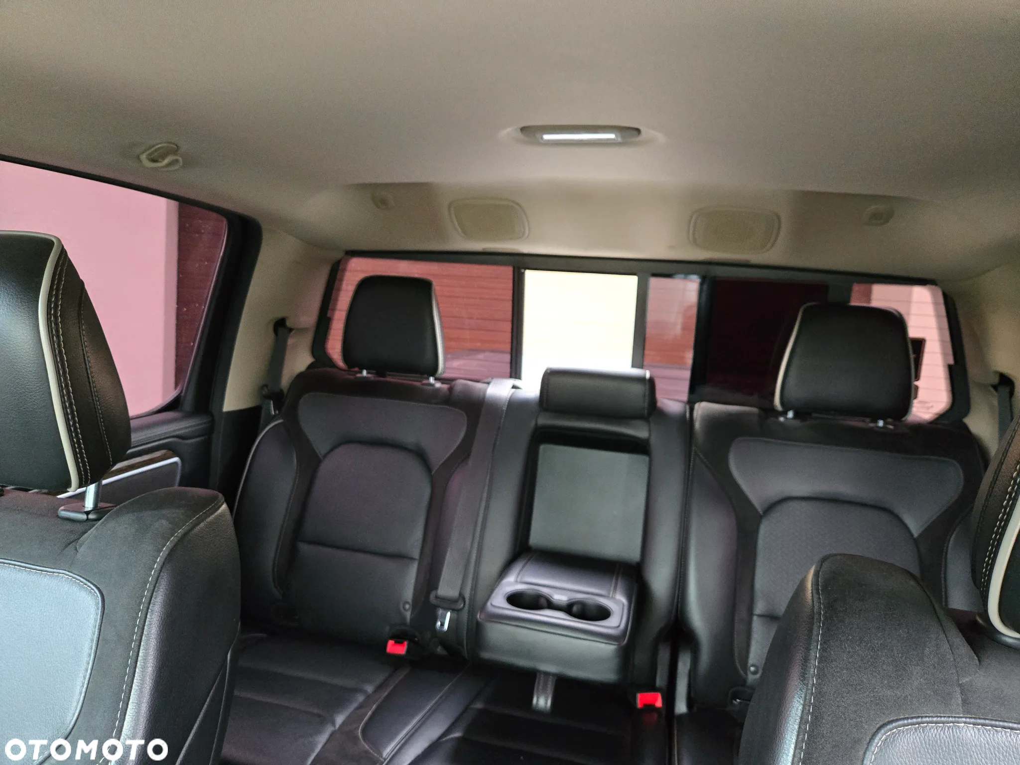 RAM 1500 Crew Cab MB Laramie - 34