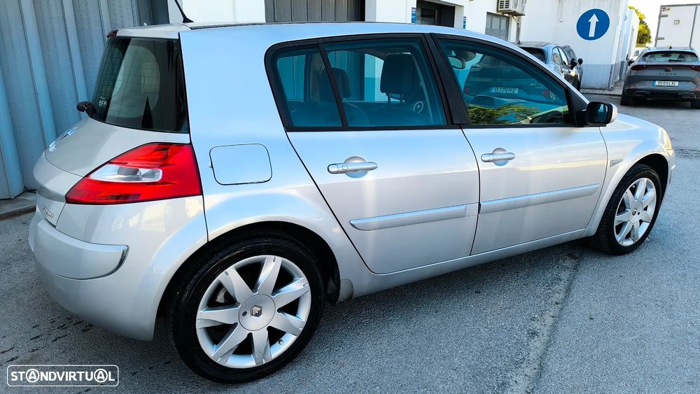 Renault Mégane 2.0 dCi SE Exclusive - 3