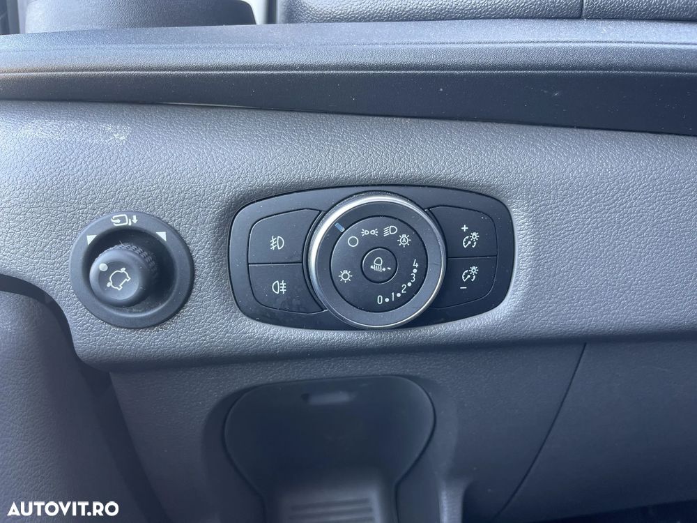 Ford TRANSIT - 13