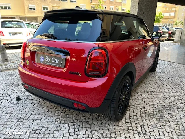 MINI 3 Portas Cooper SE Premium Extra Yours - 31