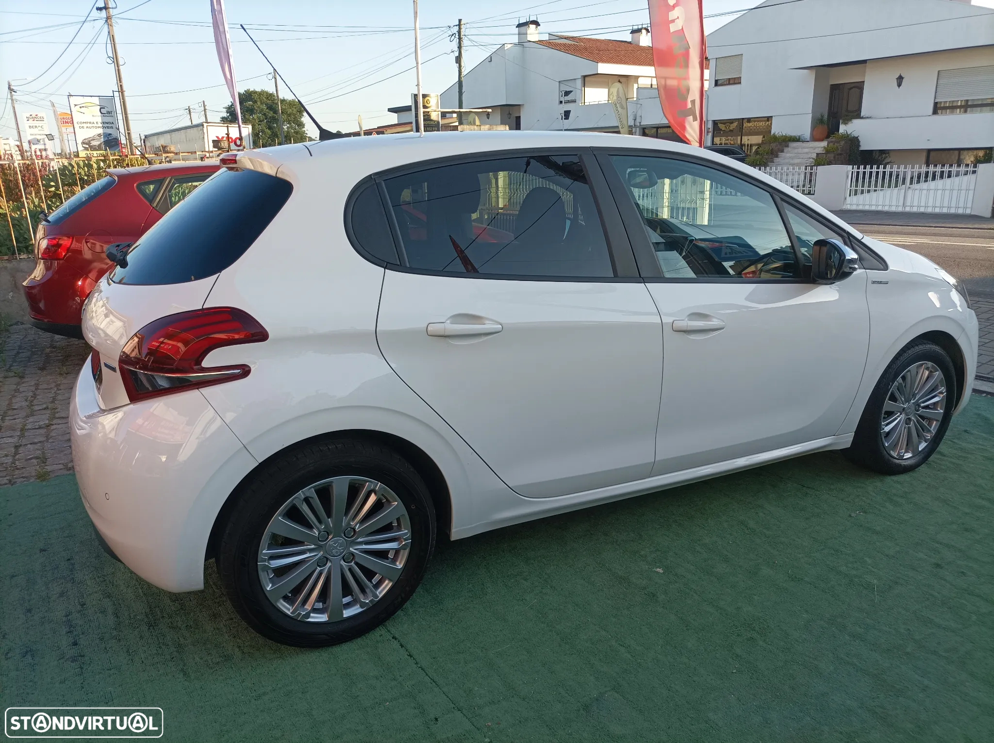 Peugeot 208 1.2 PureTech Style - 11