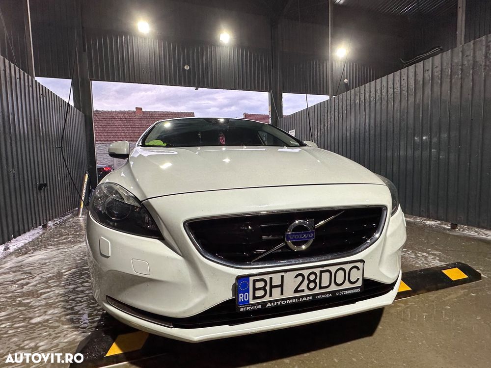 Volvo V40 D4 Aut Momentum - 16
