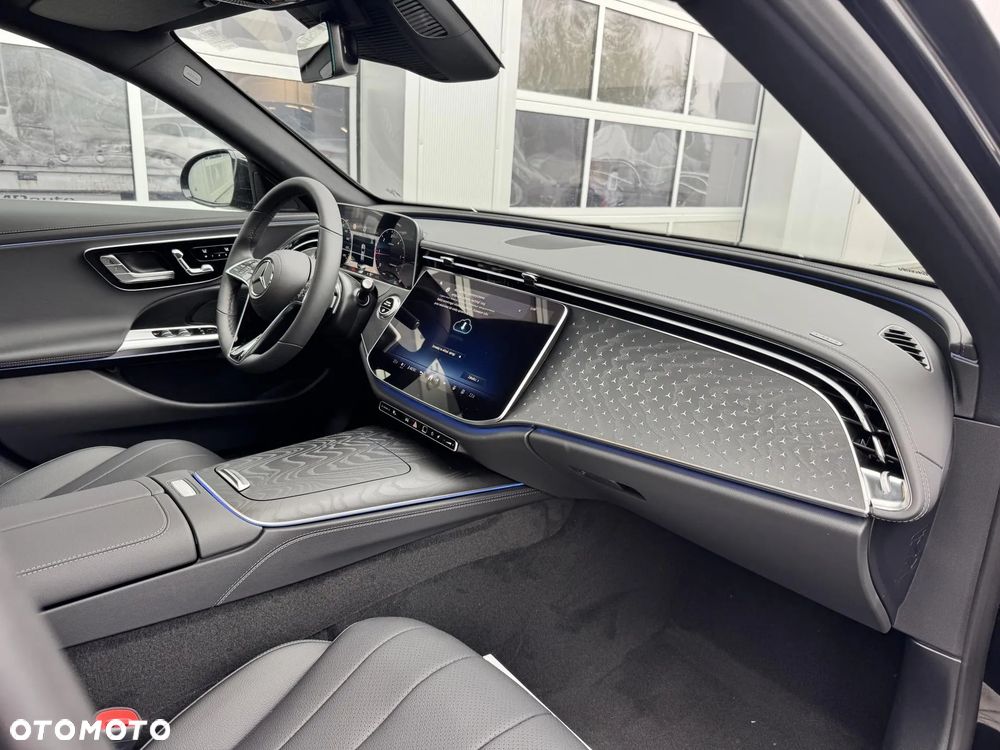 Mercedes-Benz Klasa E 220 d mHEV 4-Matic All-Terrain Avantgarde 9G-Tronic - 17