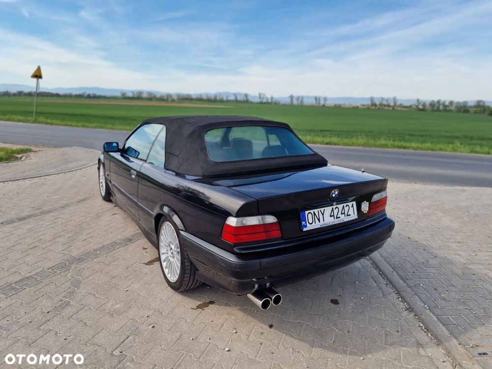 BMW Seria 3 328i - 15