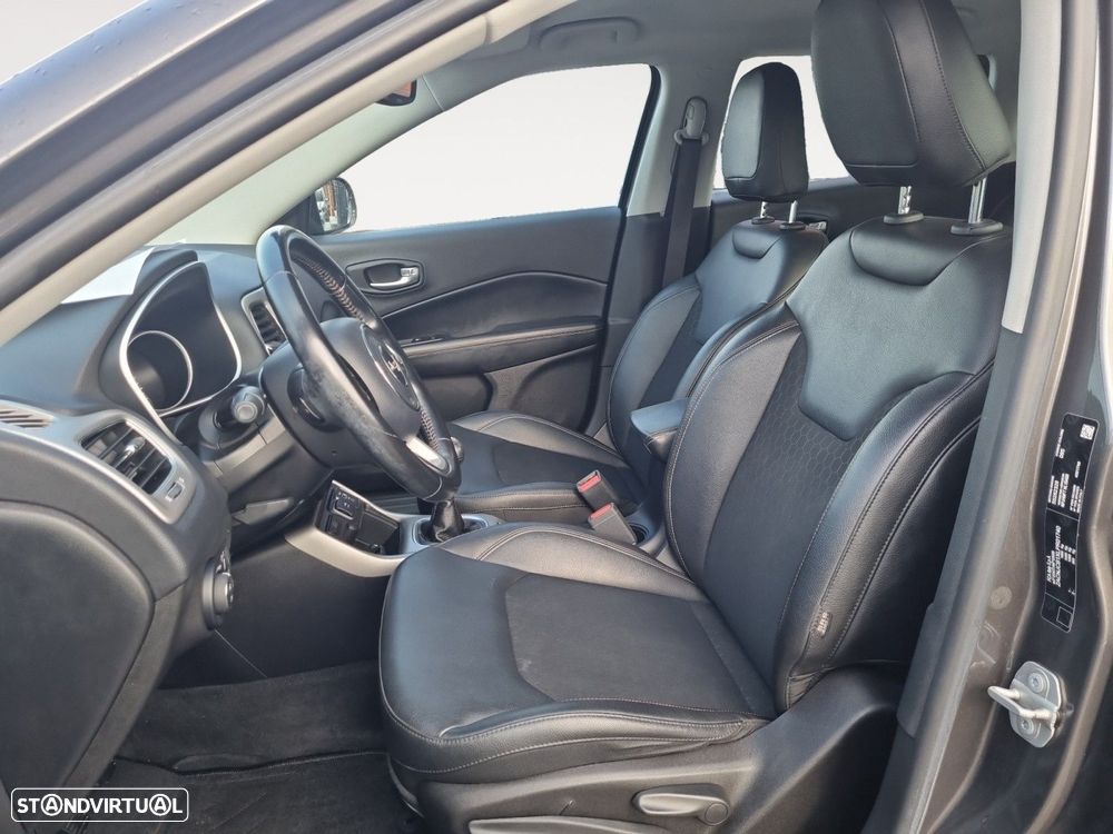 Jeep Compass 1.3 T Longitude - 9