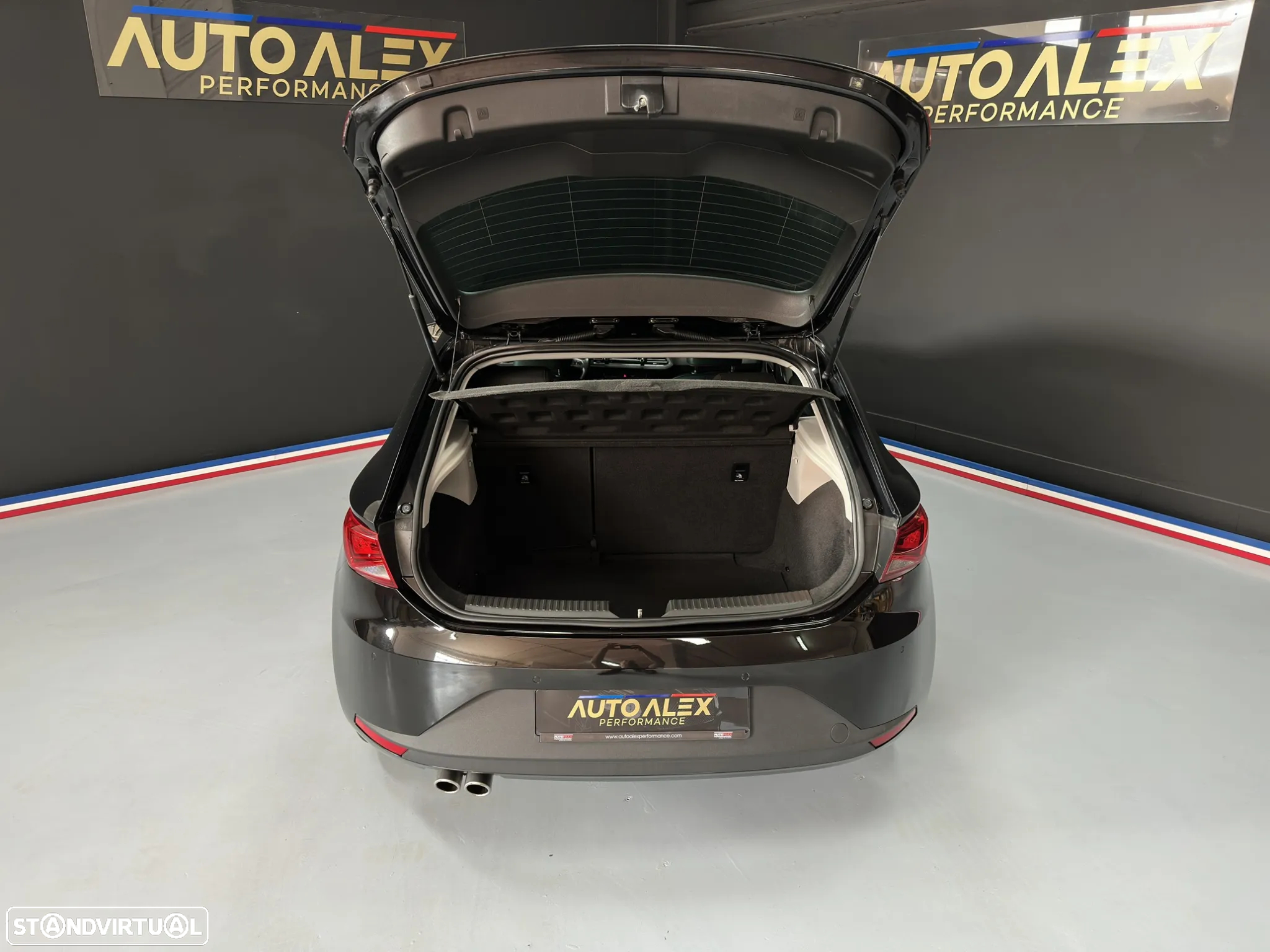 SEAT Leon 2.0 TDI DPF FR - 42