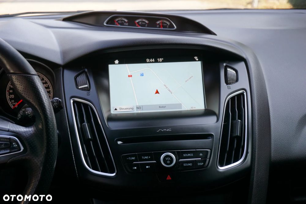 Ford Focus Turnier 2.0 EcoBoost ST mit Leder-Sport-Paket - 30