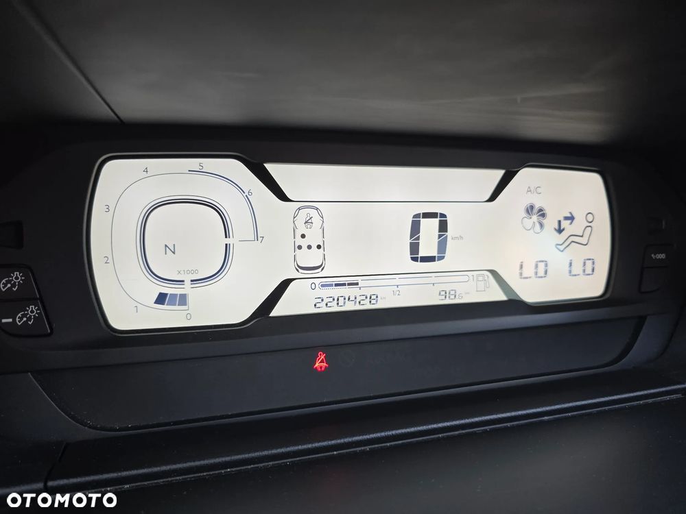 Citroën C4 Grand Picasso - 32