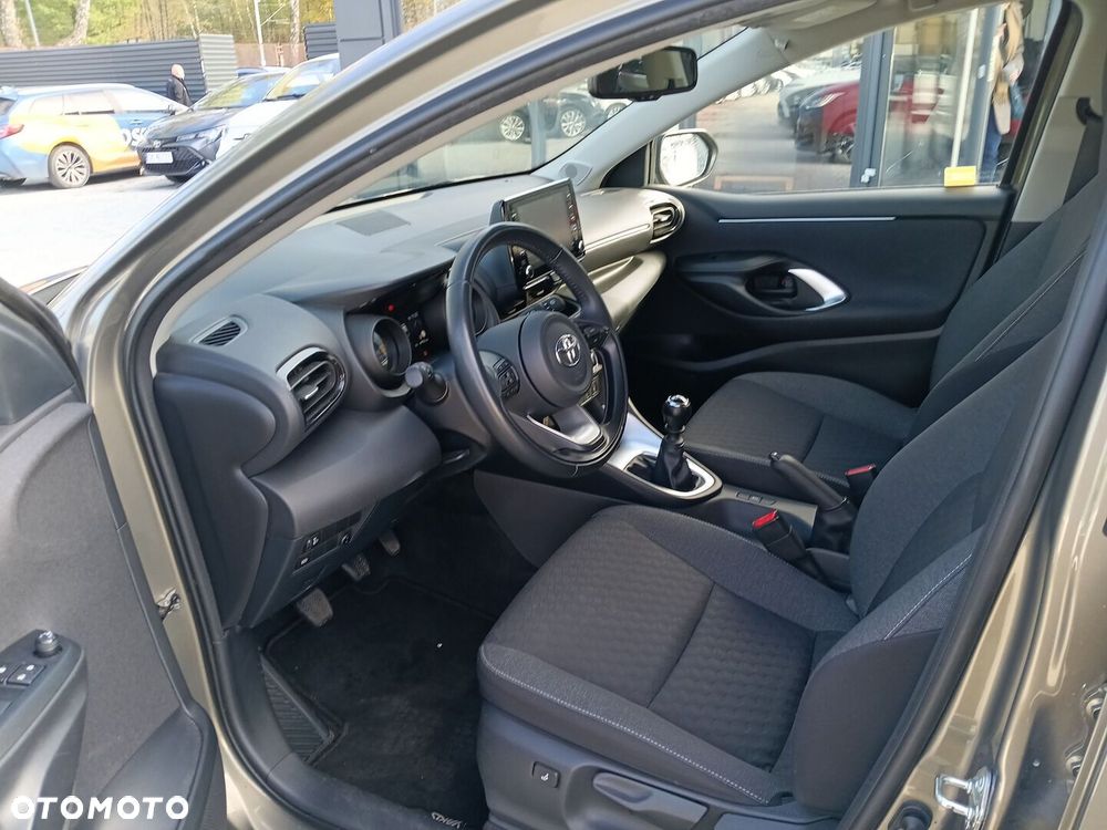 Toyota Yaris 1.5 Comfort - 12