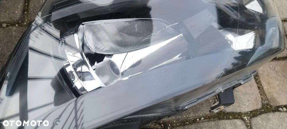 lampy L+P przód valeo polo 6r1 09-18 - 2