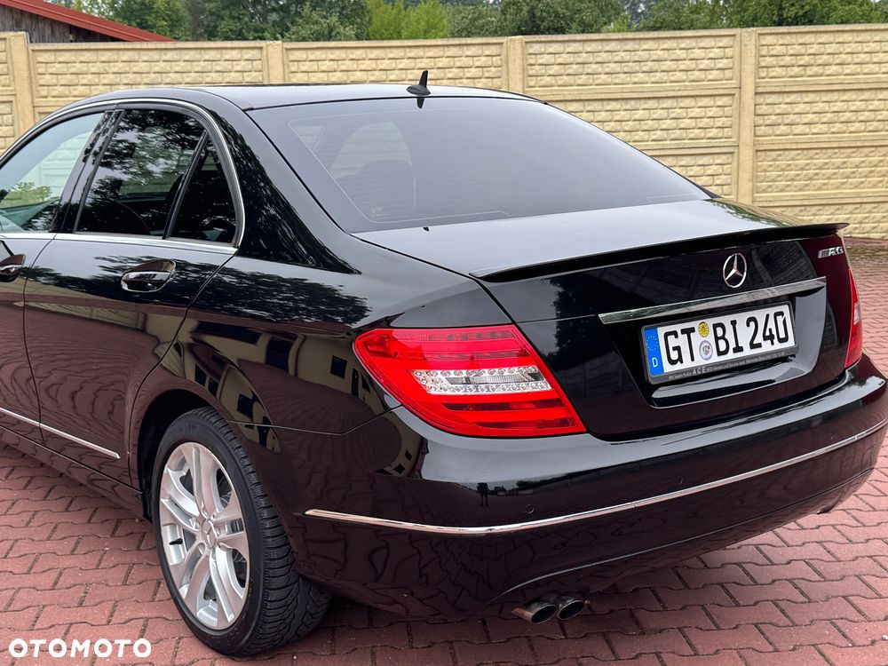 Mercedes-Benz Klasa C 180 BlueEFFICIENCY 7G-TRONIC Avantgarde - 19