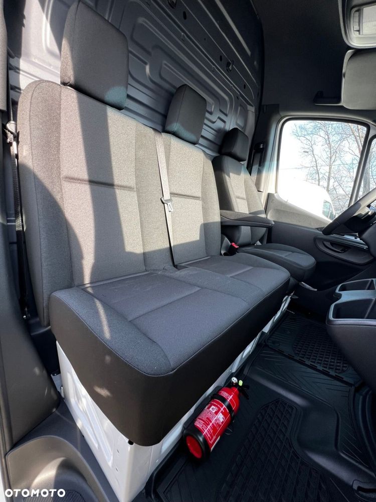 Mercedes-Benz Sprinter 319 CDI KA OM654 - 12