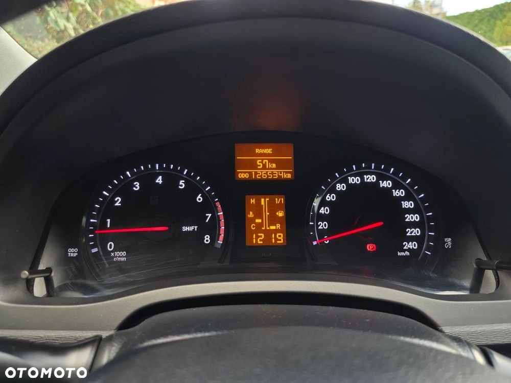 Toyota Avensis Combi 1.8 Executive - 29