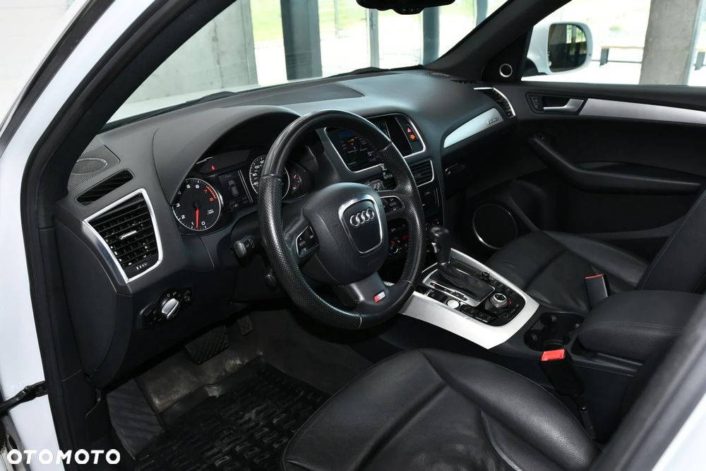 Audi Q5 3.2 FSI Quattro S tronic - 14