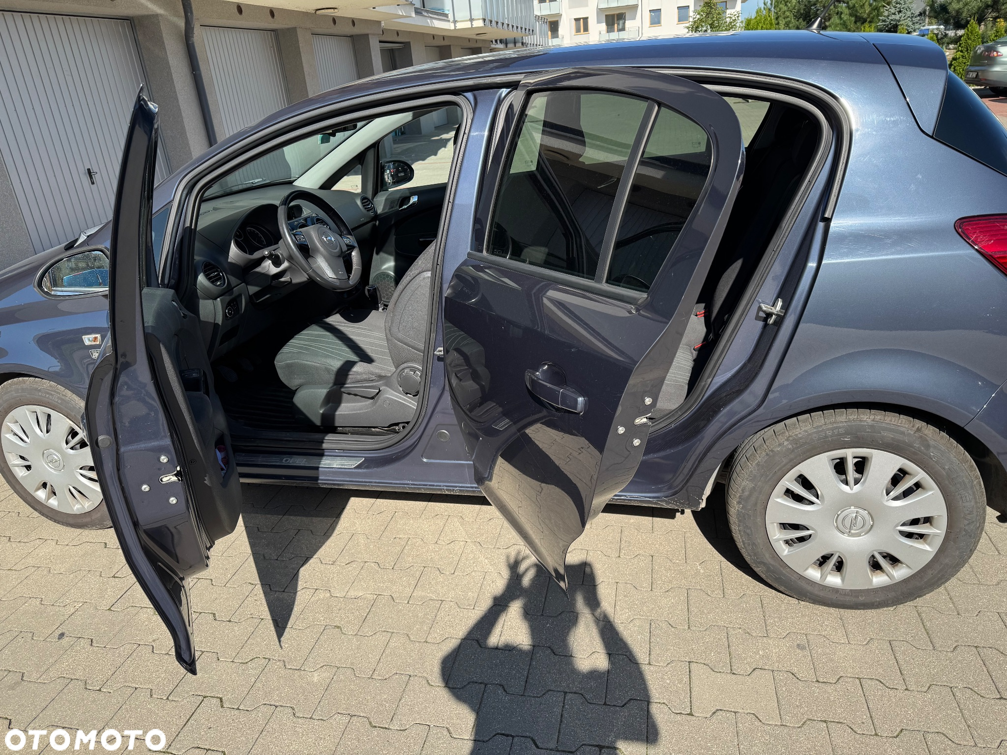 Opel Corsa 1.2 16V Cosmo - 10