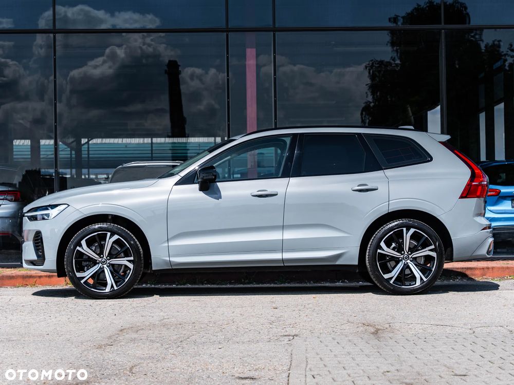 Volvo XC 60 B4 B Plus Dark - 18