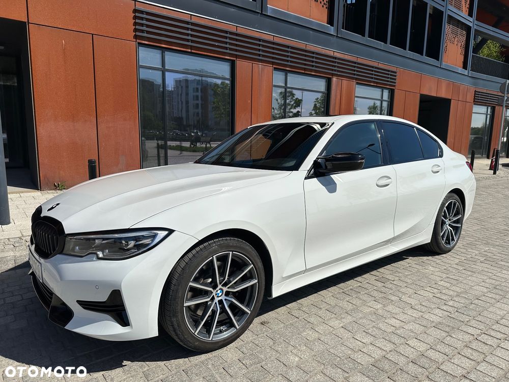 BMW Seria 3 330i Sport Line - 2