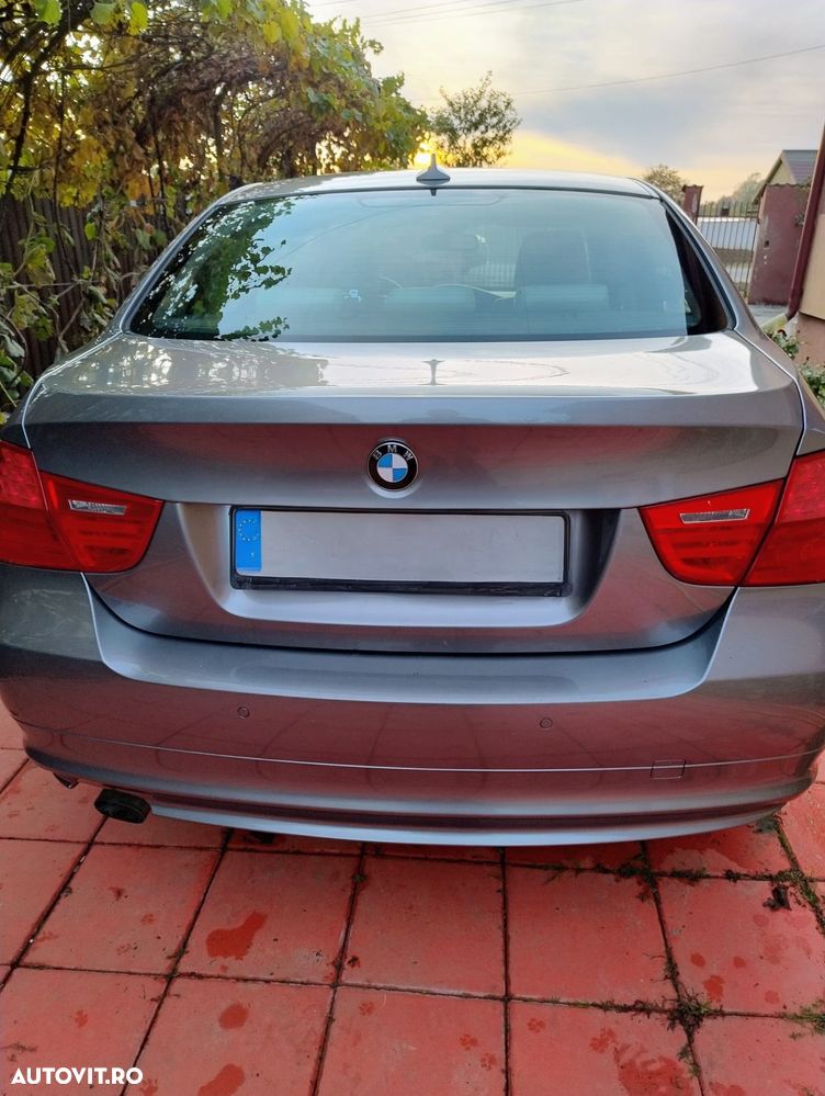 BMW Seria 3 318d - 8