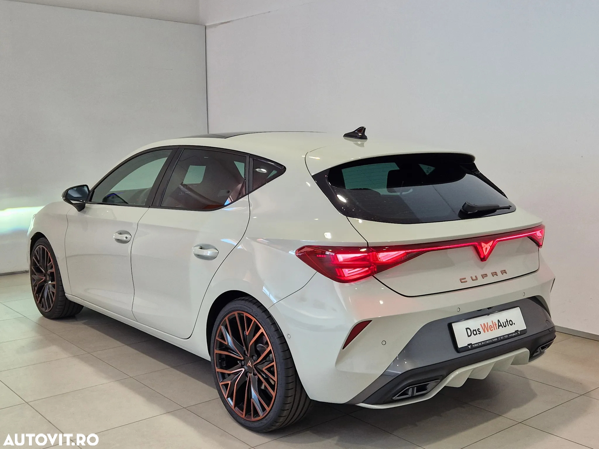 Cupra Leon 1.5 eTSI DSG MHEV - 3