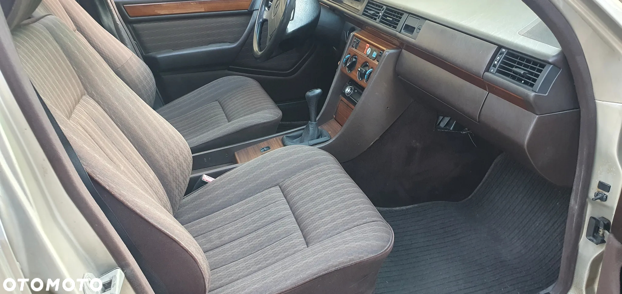 Mercedes-Benz W124 (1984-1993) - 15