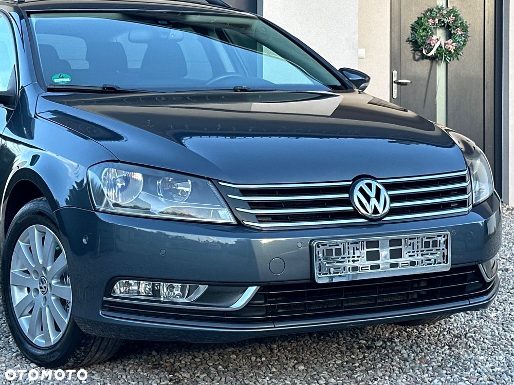 Volkswagen Passat - 12