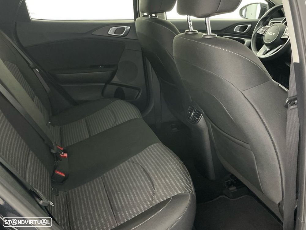 Kia XCeed 1.0 T-GDI Tech - 25