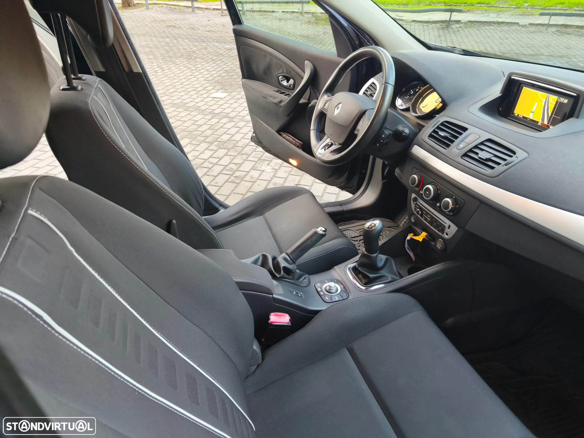 Renault Mégane Sport Tourer 1.5 dCi Dynamique - 14