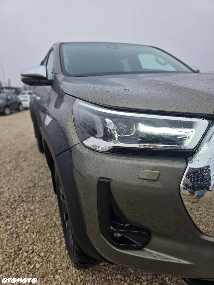 Toyota Hilux 2.8 D-4D Double Cab SR5+ 4x4 - 27