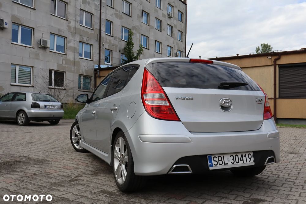 Hyundai i30 1.6 CRDi Classic + - 7