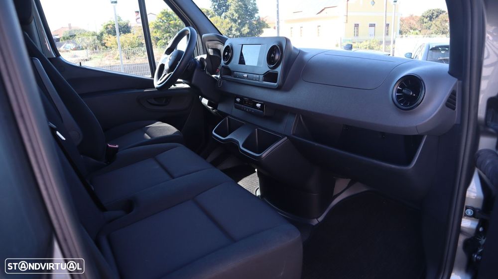 Mercedes-Benz Sprinter Outro - 10