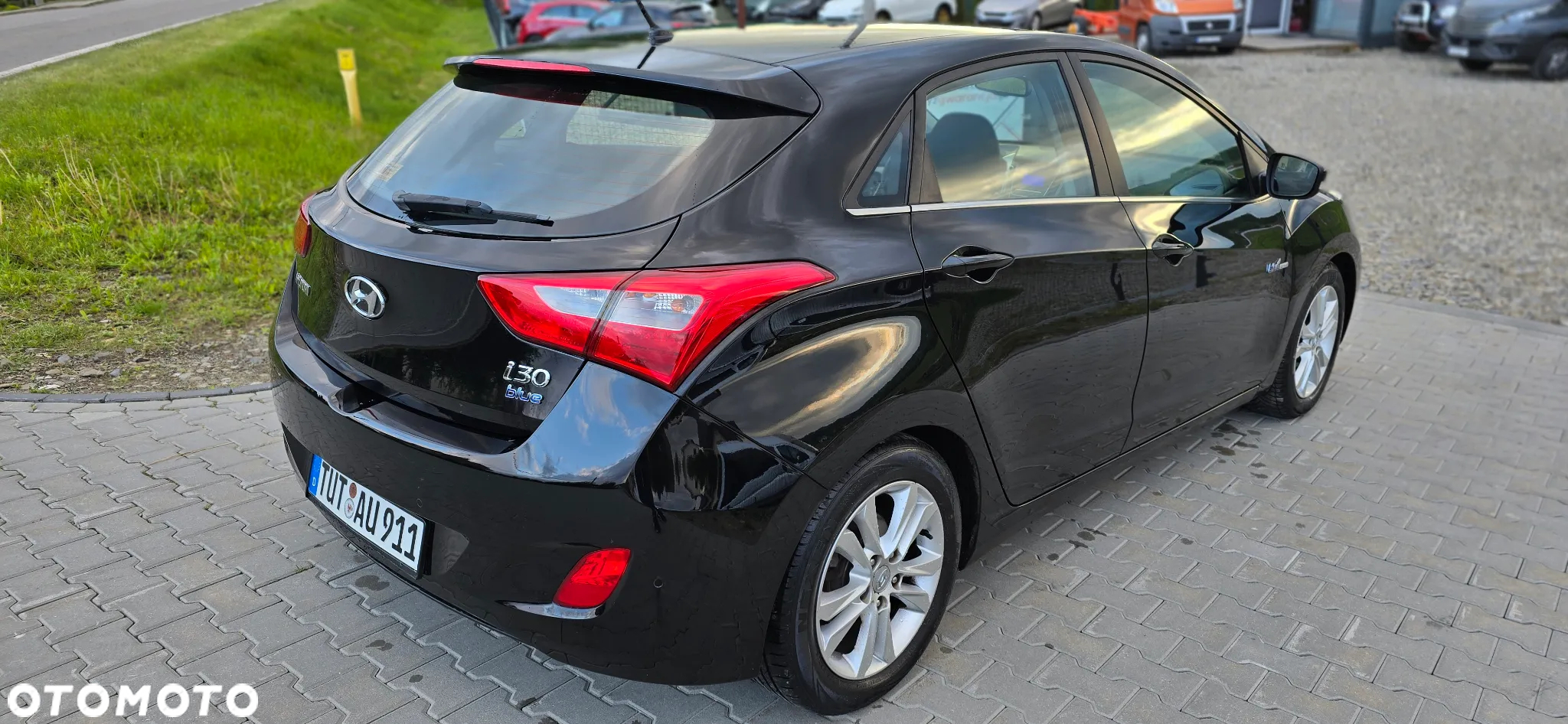 Hyundai i30 blue 1.6 CRDi Trend - 12