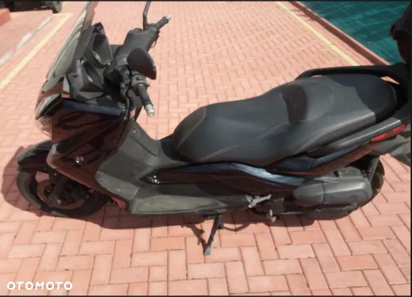 Yamaha X-max - 4