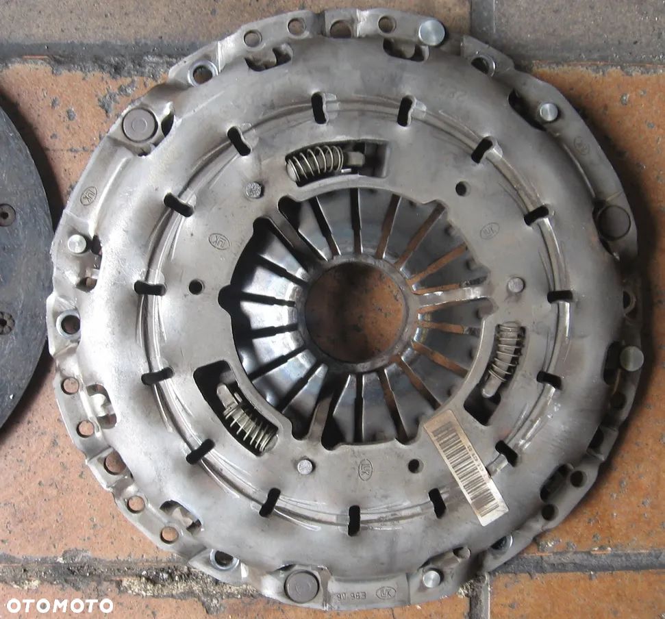 BMW E90 F30 F31 1.8 2.0 D koło dwumasowe dwumasa sprzęgło - 2