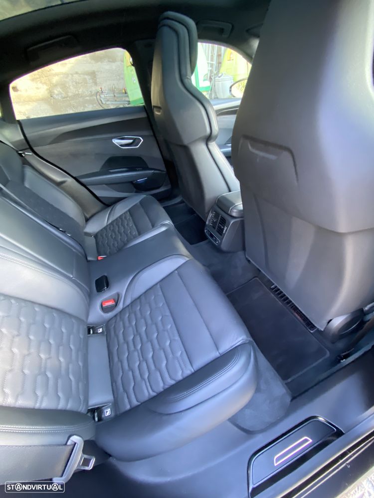 Audi e-tron GT quattro - 14