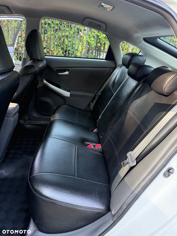 Toyota Prius - 16