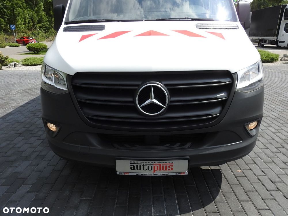 Mercedes-Benz SPRINTER FURGON BRYGADÓWKA  5 MIEJSC TEMPOMAT NAWIGACJA KLIMATYZACJA AUTOMAT   160KM - 16