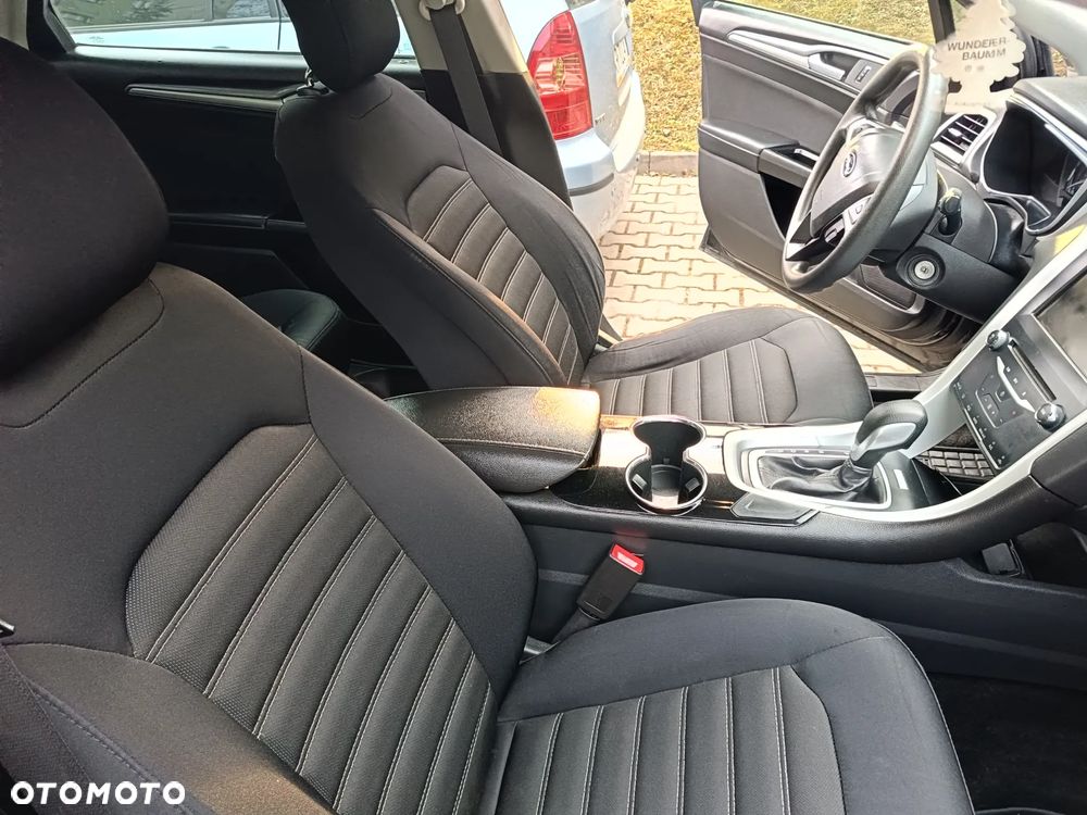 Ford Fusion - 13