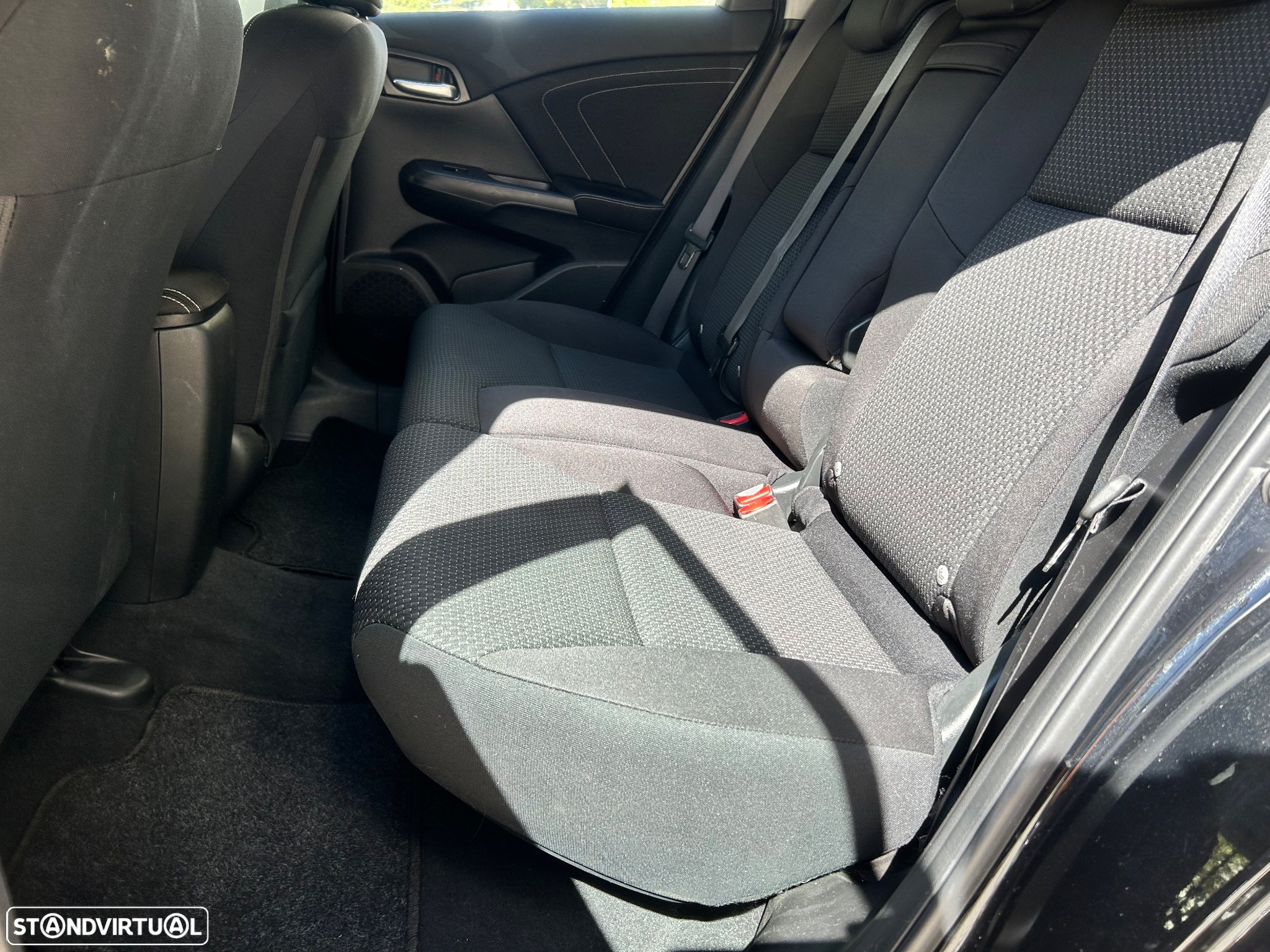 Honda Civic 1.4 i-VTEC Sport - 12