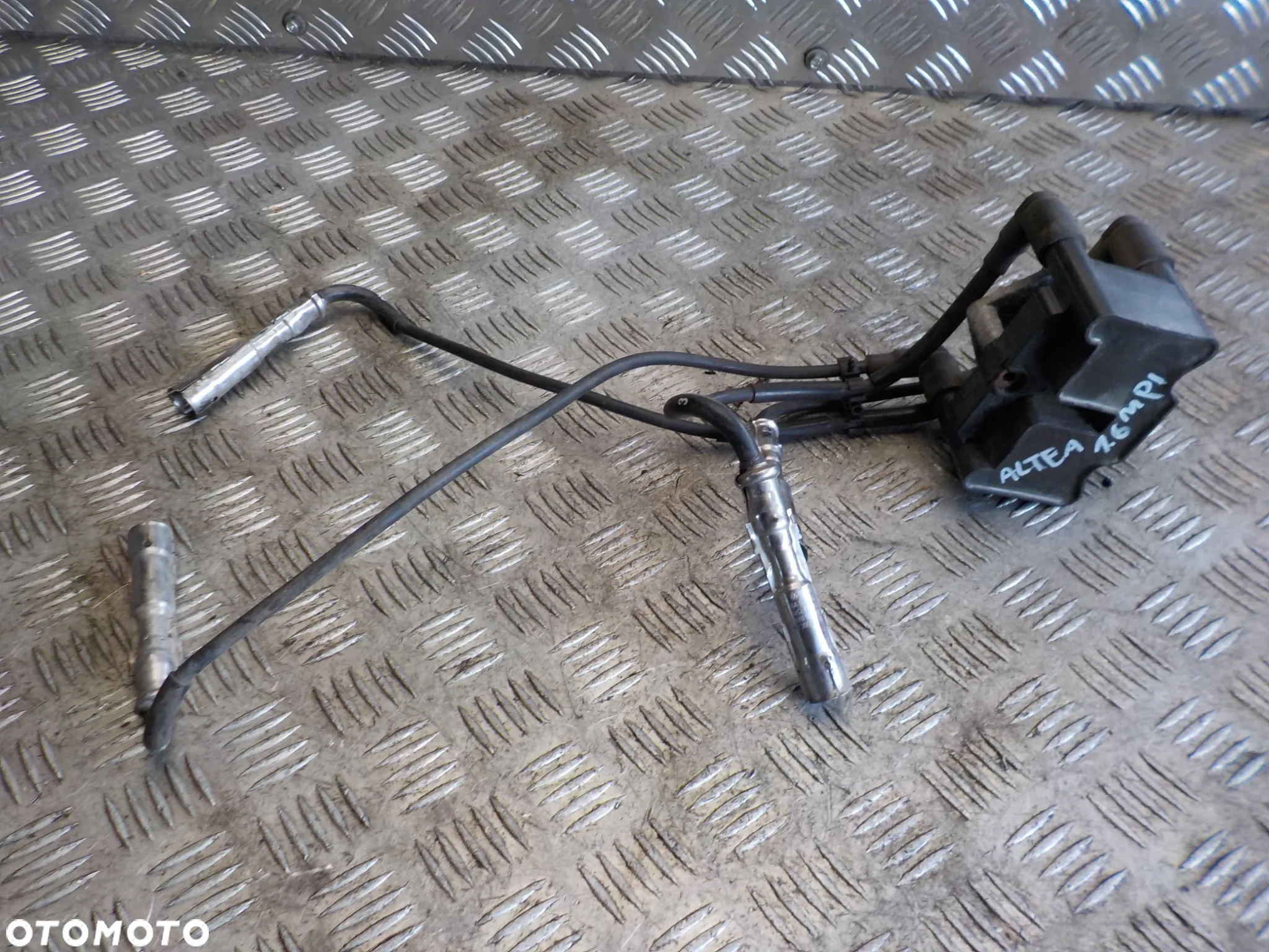 SEAT ALTEA 1.6 MPI CEWKA ZAPŁONOWA - 3
