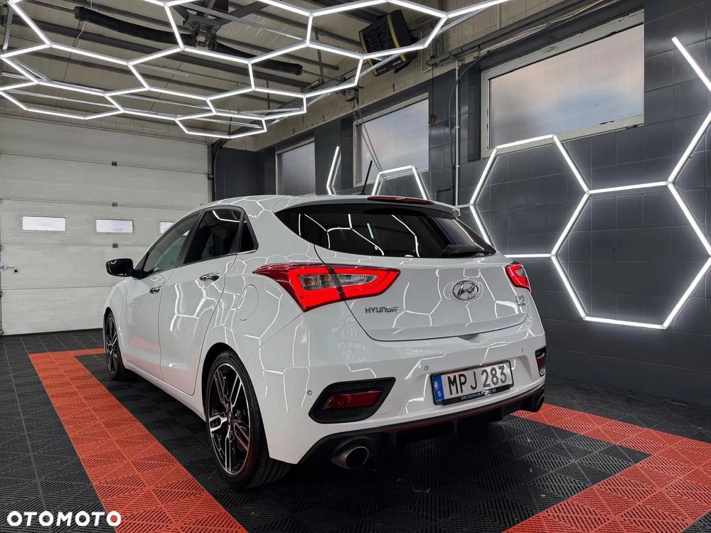 Hyundai i30 1.6 GDI Turbo Luxury - 5
